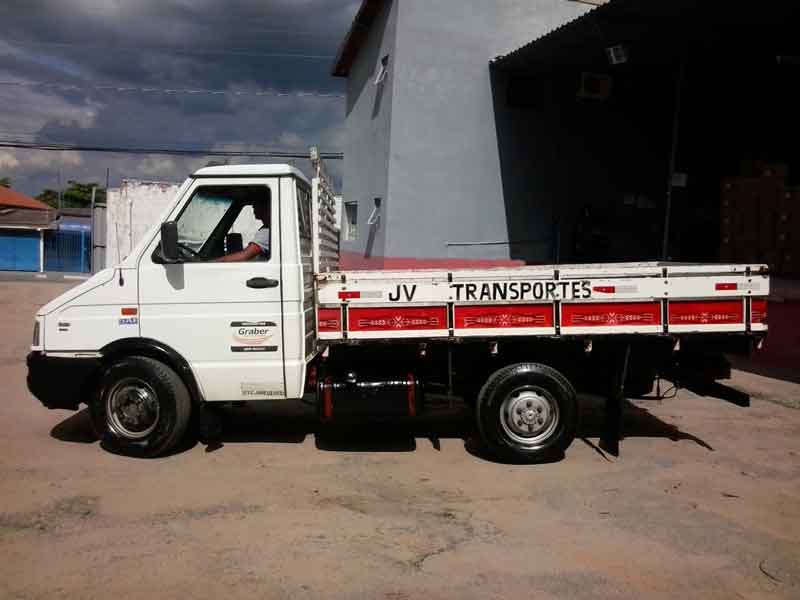 Caminhão Iveco Madeira  Frete Itu São Paulo